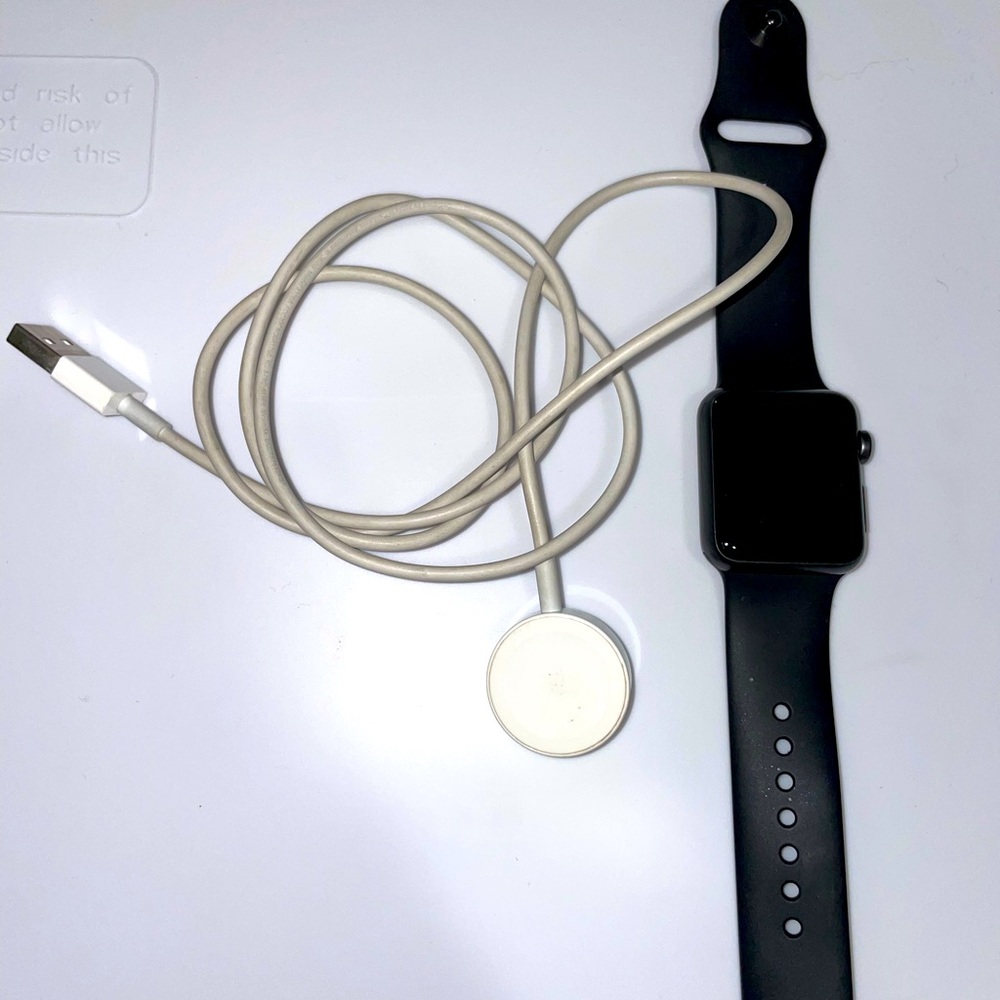 Apple Watch series 1⌚️ with charger